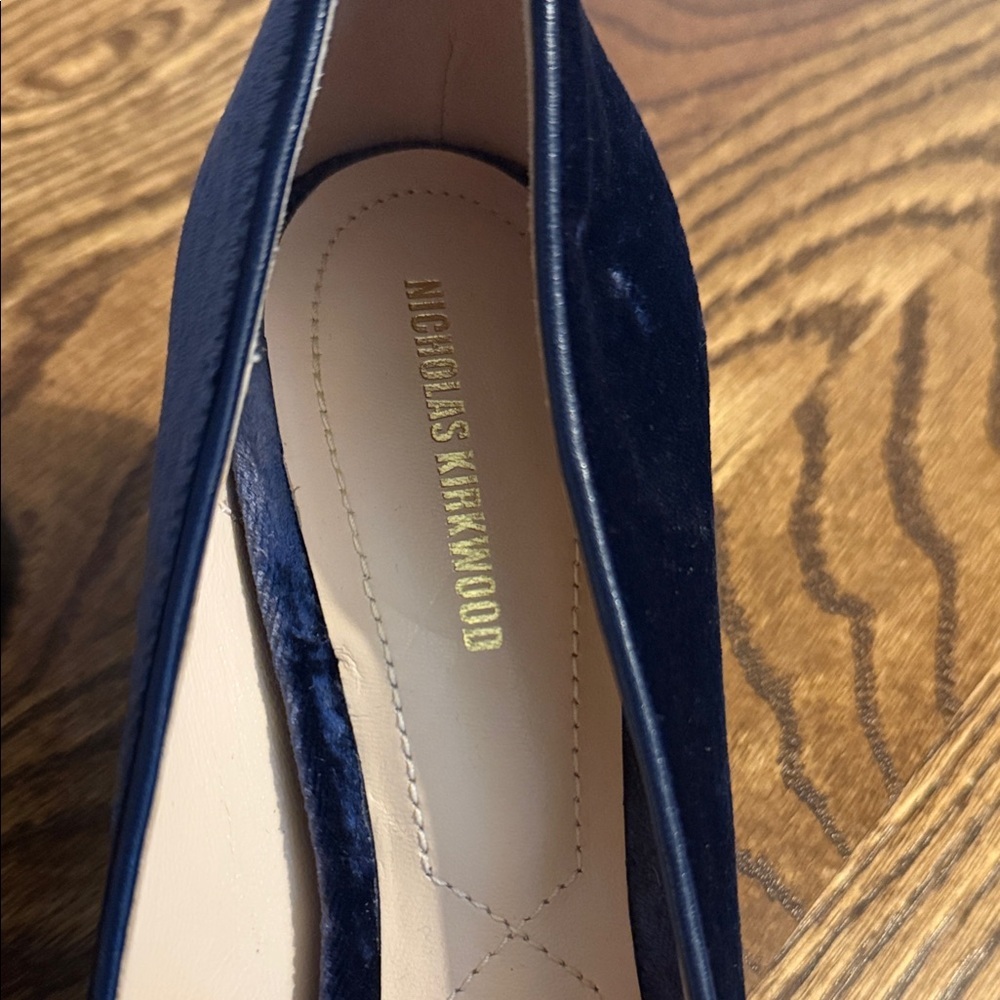 Nicholas Kirkwood Navy Velvet Pointed-Toe Flats - Picture 2 of 11